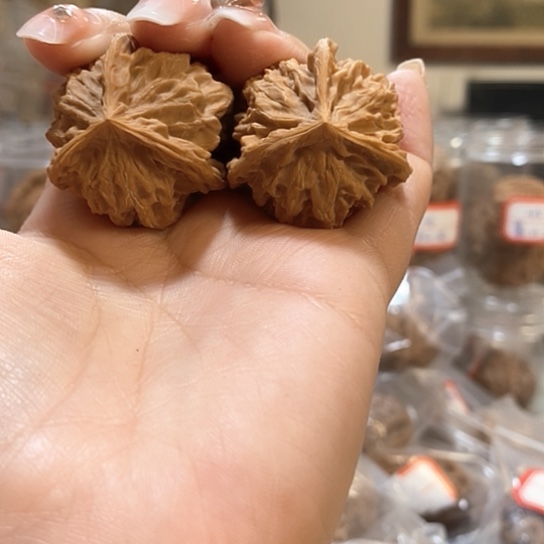 文玩核桃吊坠34练手对盘山三棱有修