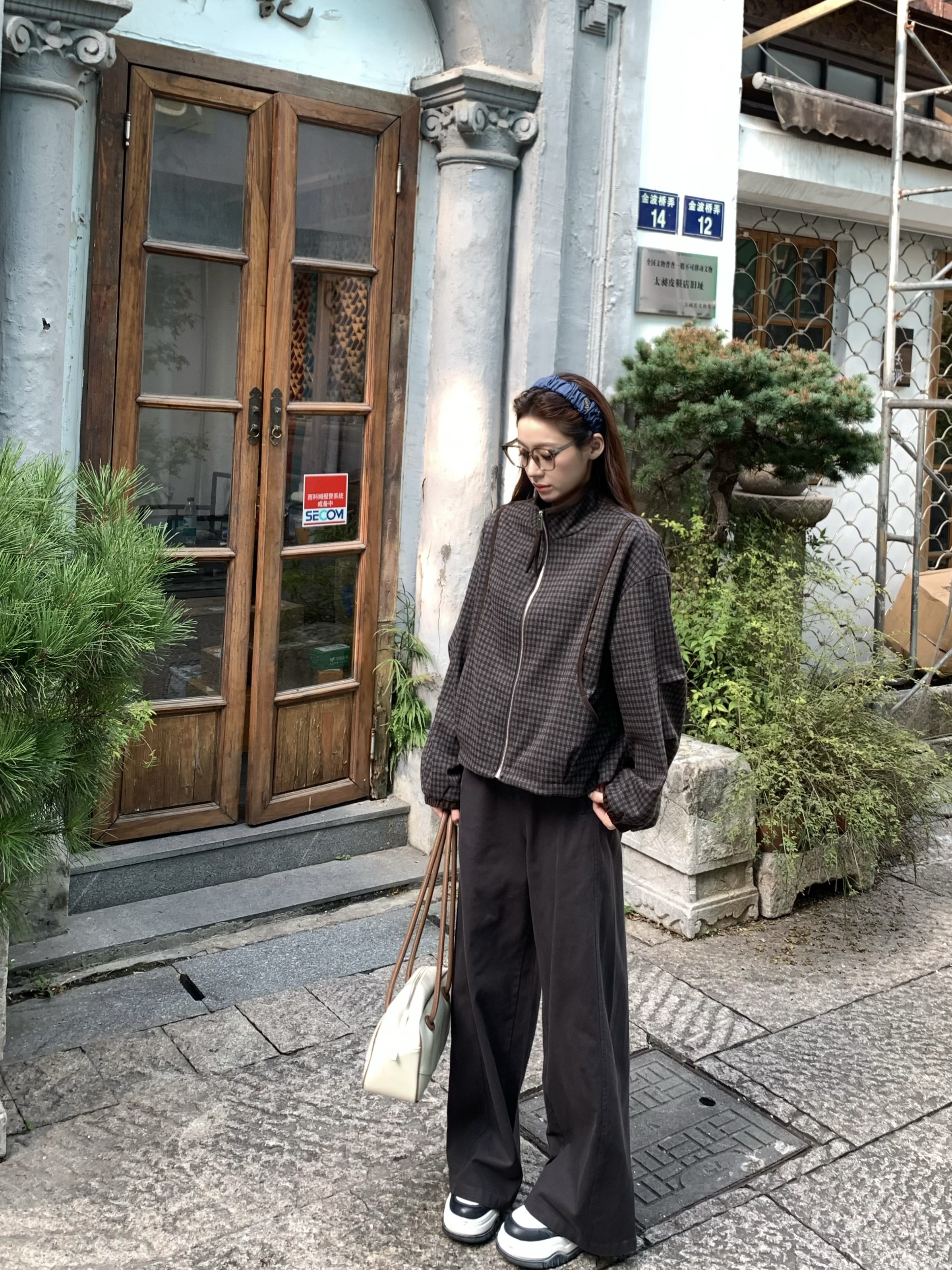 Onewish 2025秋季新款 松弛感宽松显瘦显腿长弯刀休闲裤