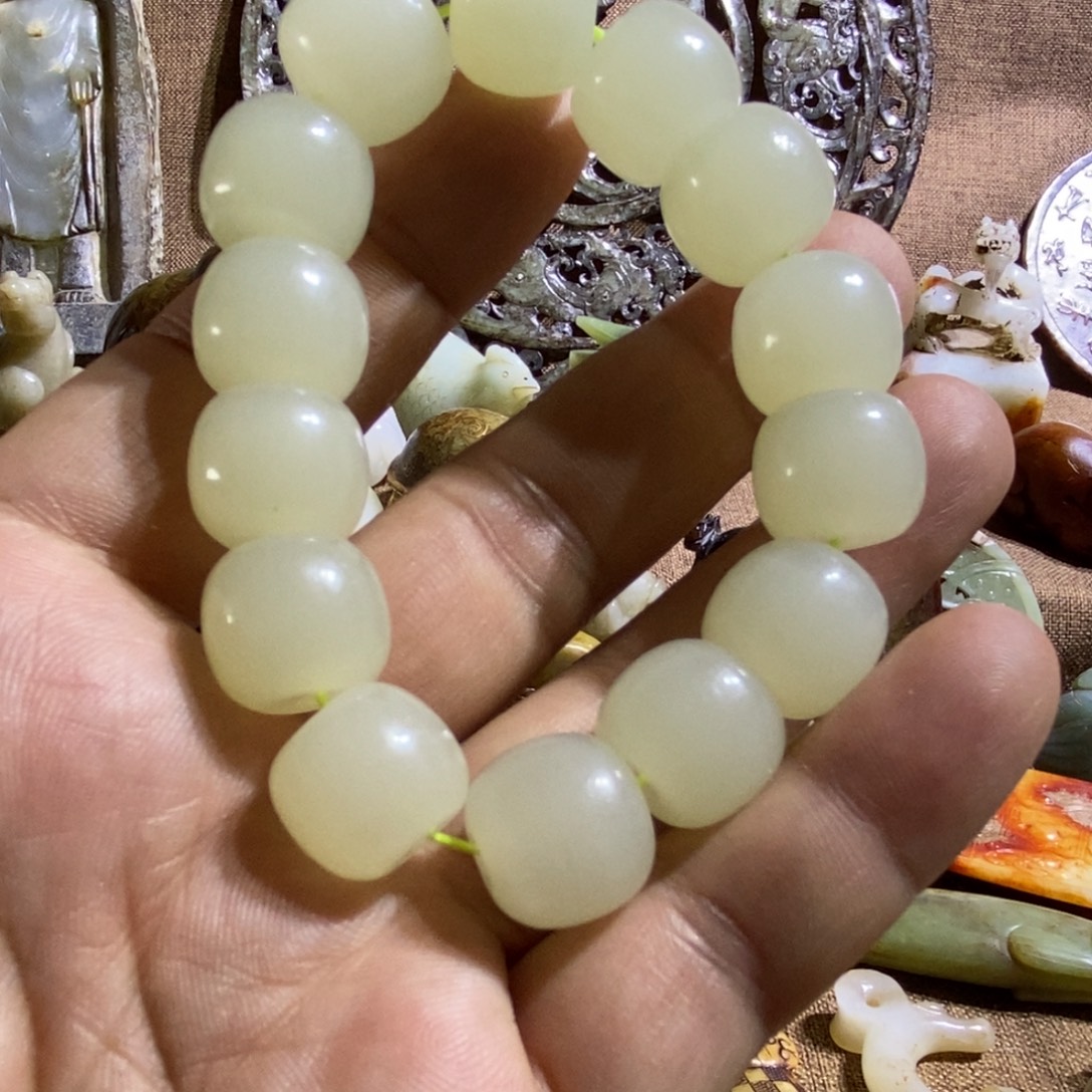 和田玉（糖玉）未镶嵌挂件