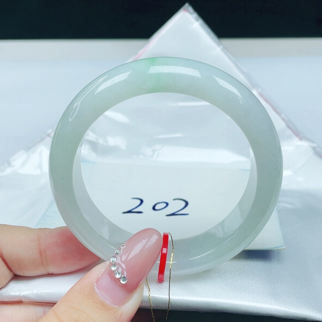 翡翠未镶嵌手镯  轮胎镯52+