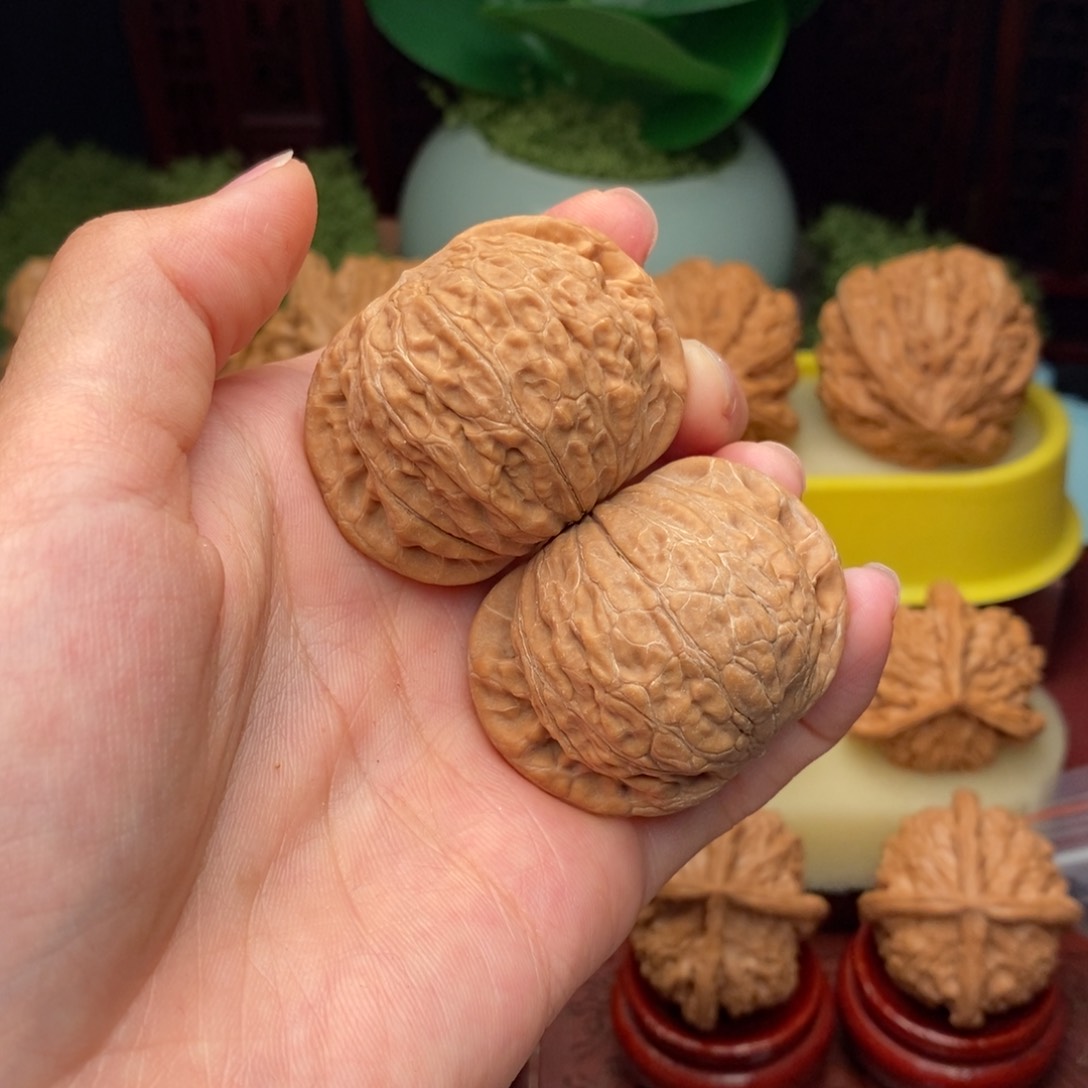 文玩核桃把件春****.铁锤43