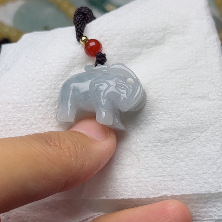 翡翠未镶嵌颈饰挂件