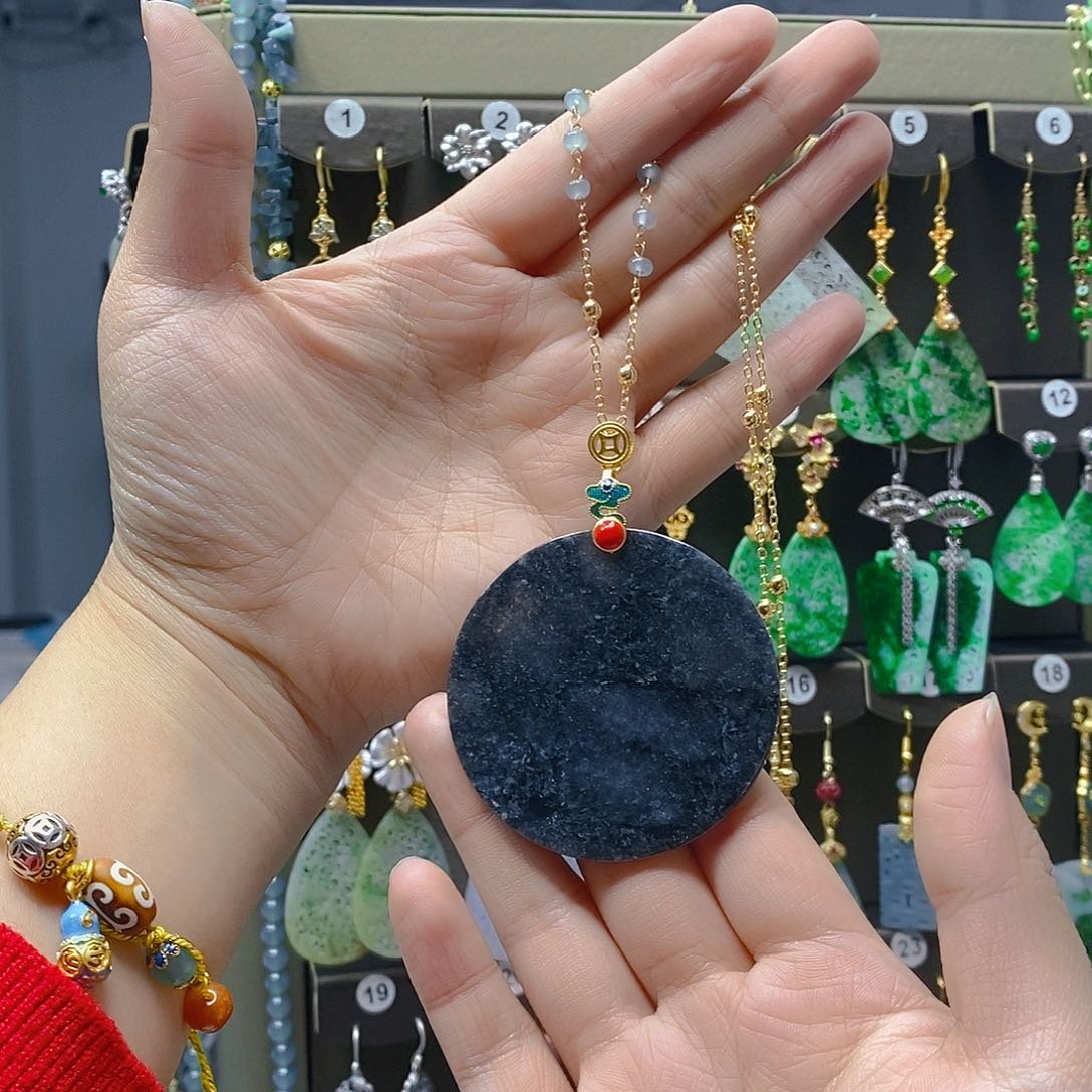 未镶嵌翡翠耳饰翡翠