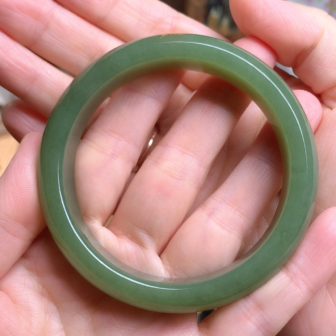 岫岩河磨玉（透闪石质玉）未镶嵌把件