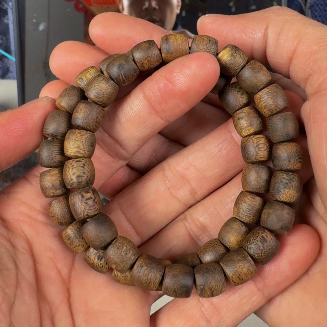 沉香手串陆河九九沉鼓珠卡9+保10克多样发一