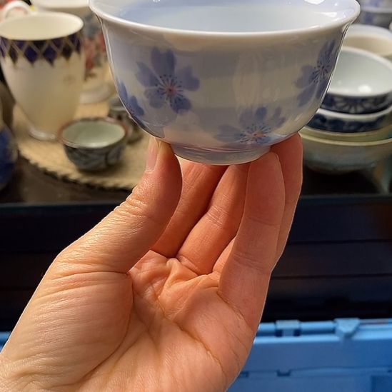    中古物品默认微瑕，谨慎参拍，满18包邮！