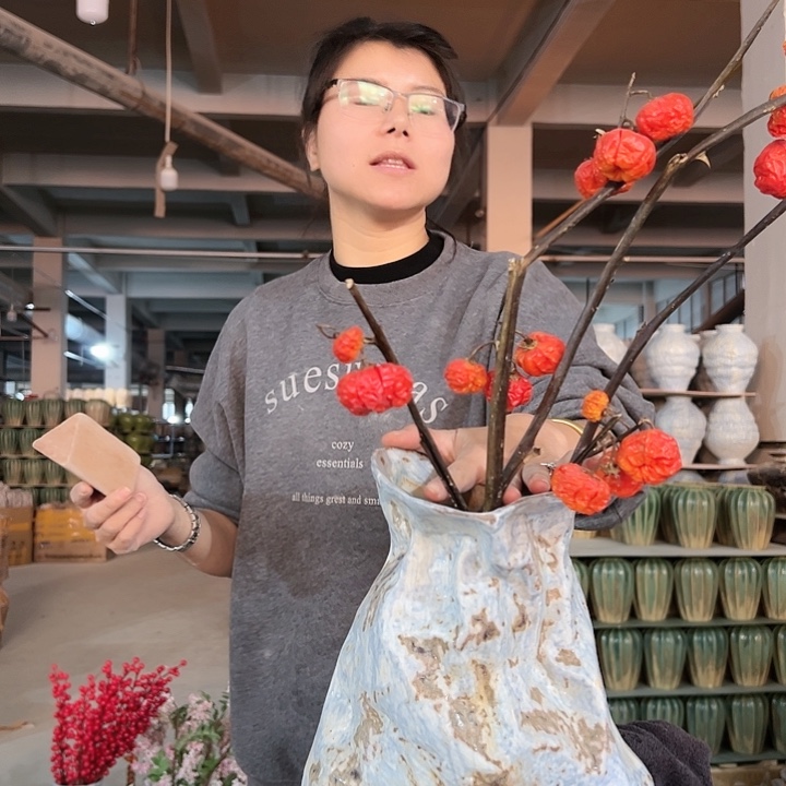 景德镇陶瓷花瓶工厂