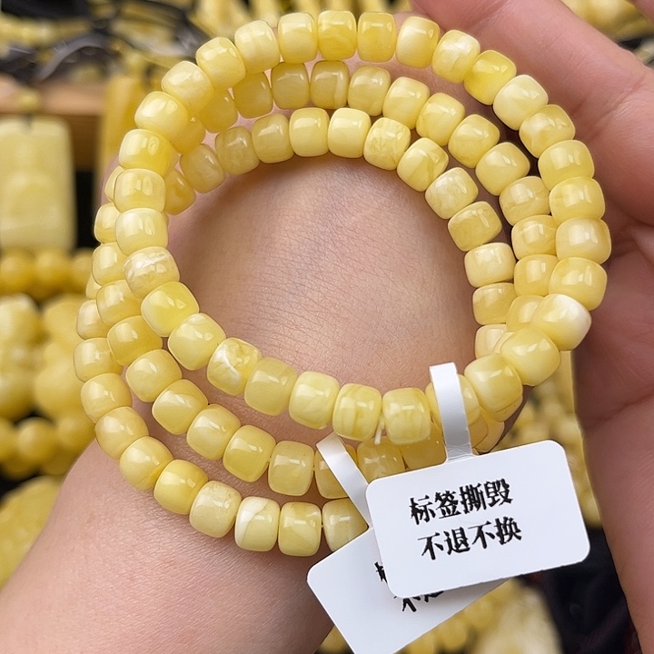 琥珀未镶嵌颈饰琥珀，多样性发其一