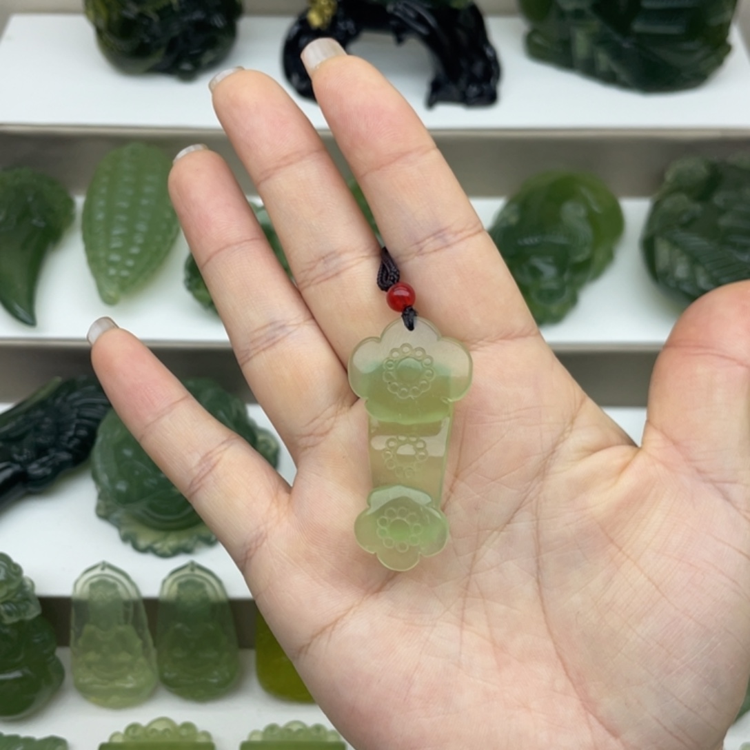 蛇纹石玉未镶嵌吊坠(赠链)