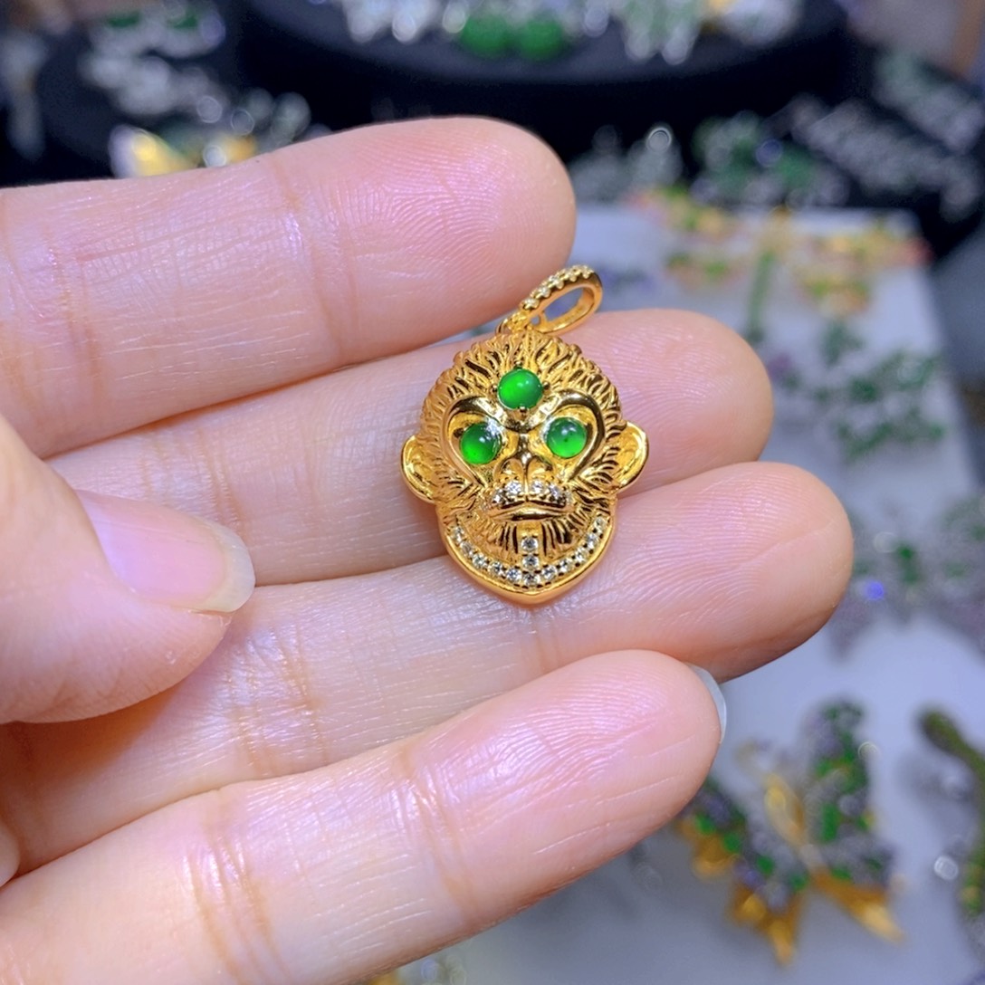 翡翠颈饰银S925镶嵌天然翡翠