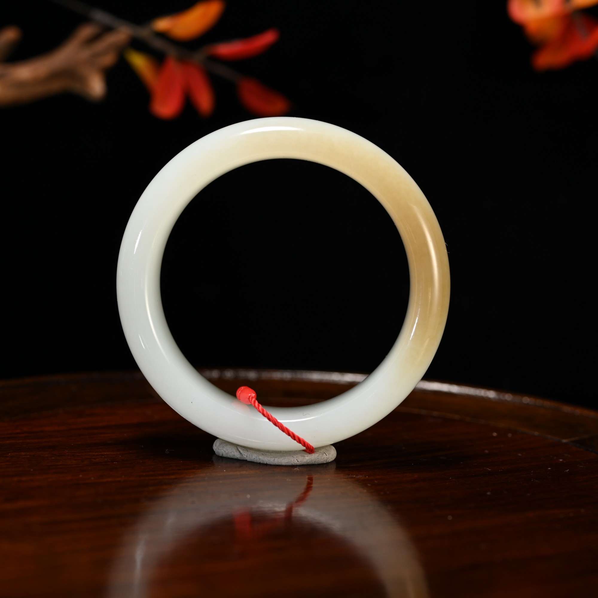 Lot8839和田玉且末糖手镯/杭拍