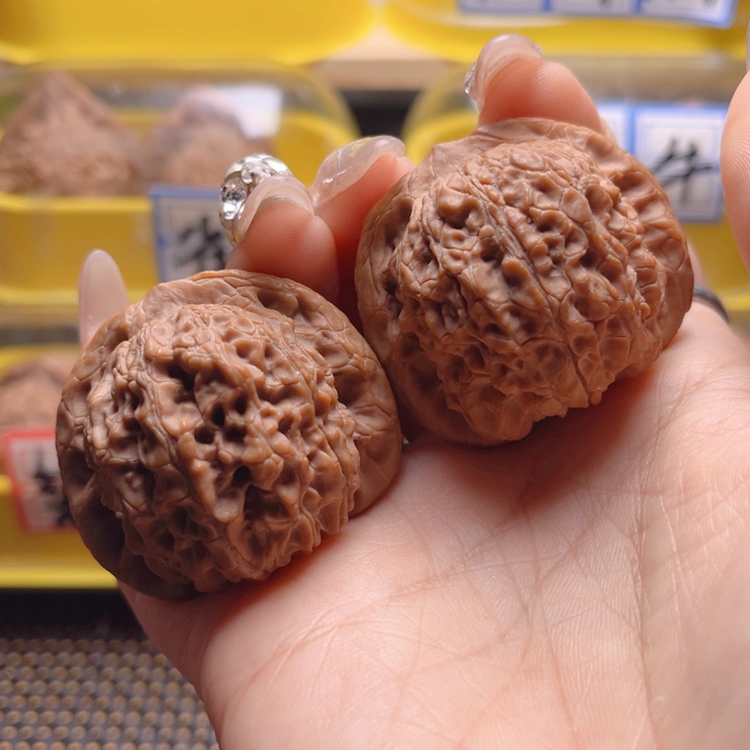 文玩核桃把件血麒麟