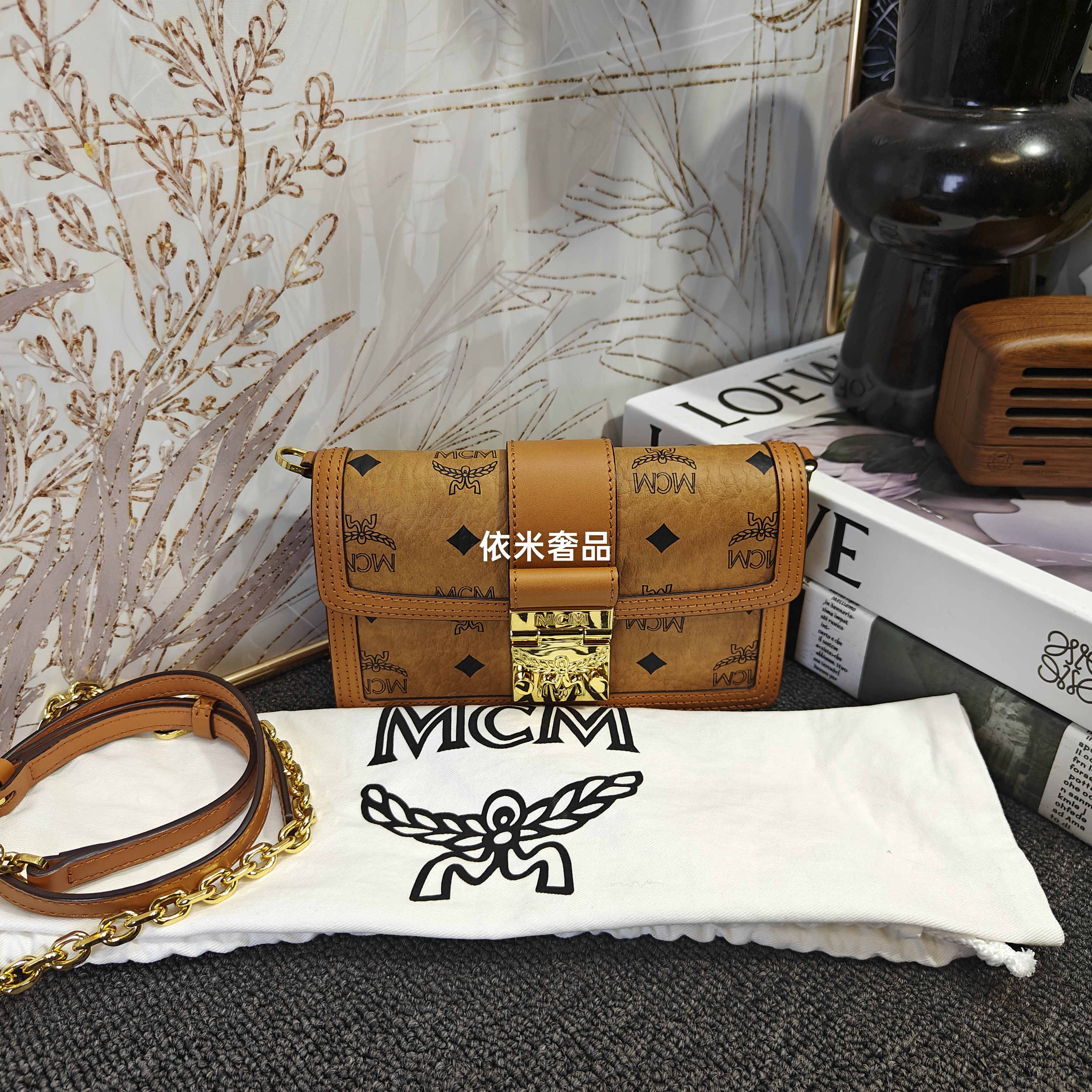 95新 MCM MCM干邑色单肩包G25101611尺寸18.5*11