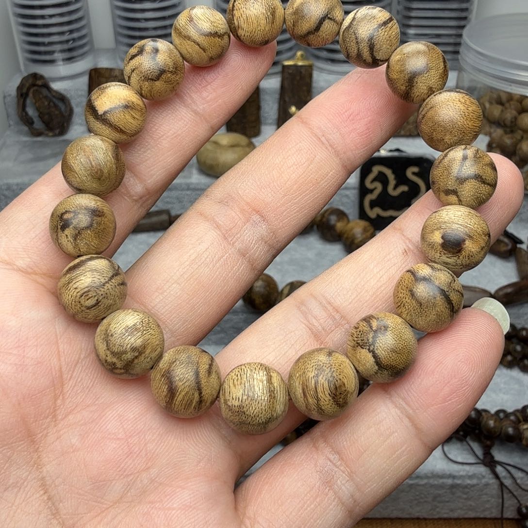 沉香沉香碎屑菩萨奇