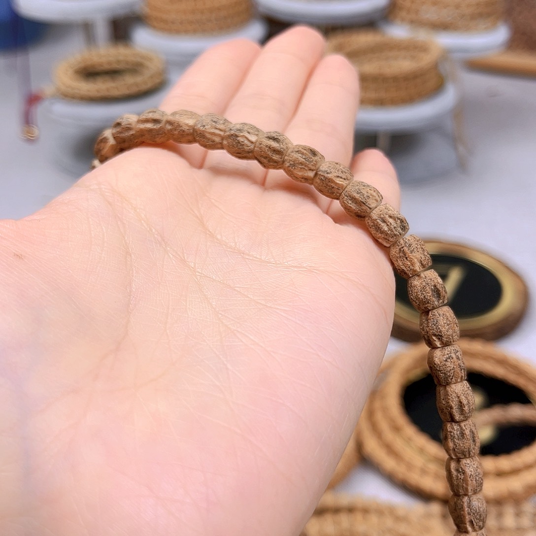 柏香籽/百香籽吊坠逆*行