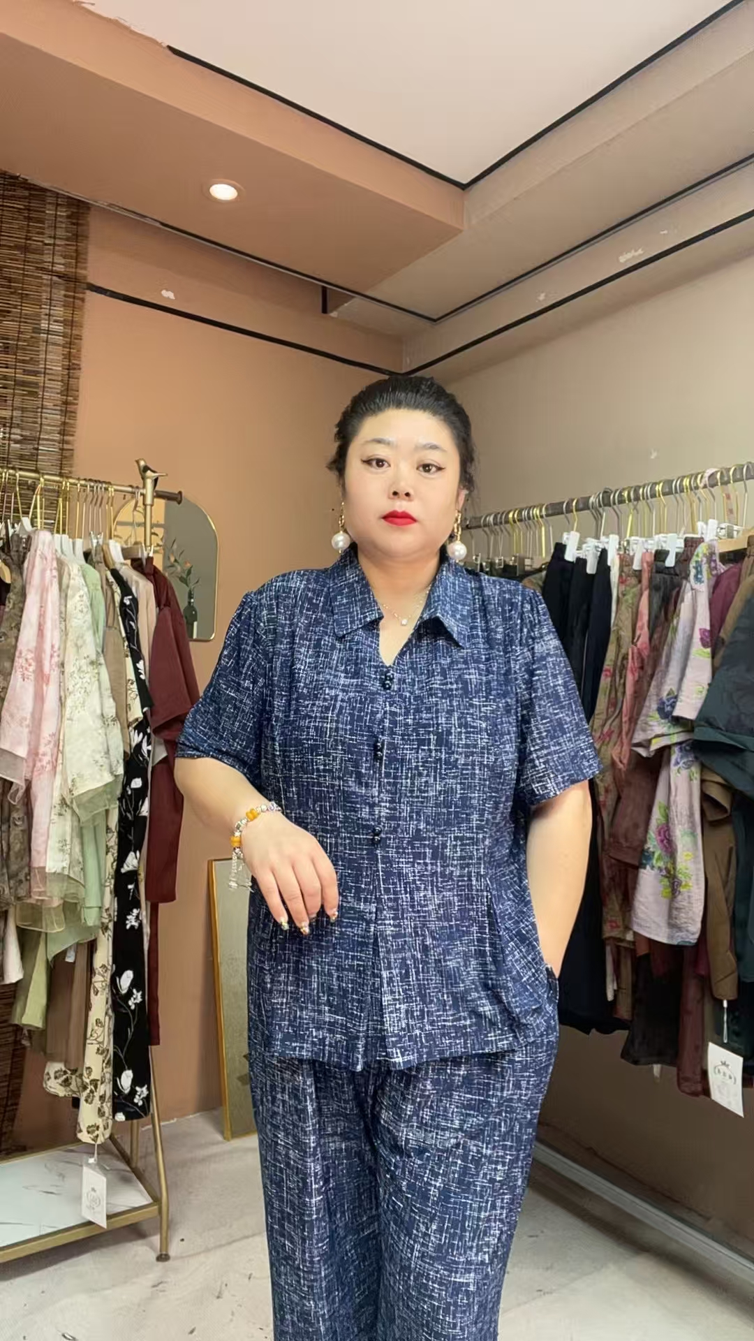 80-200斤休闲风薄款格纹时尚中老年女装衬衫大码夏装小香风