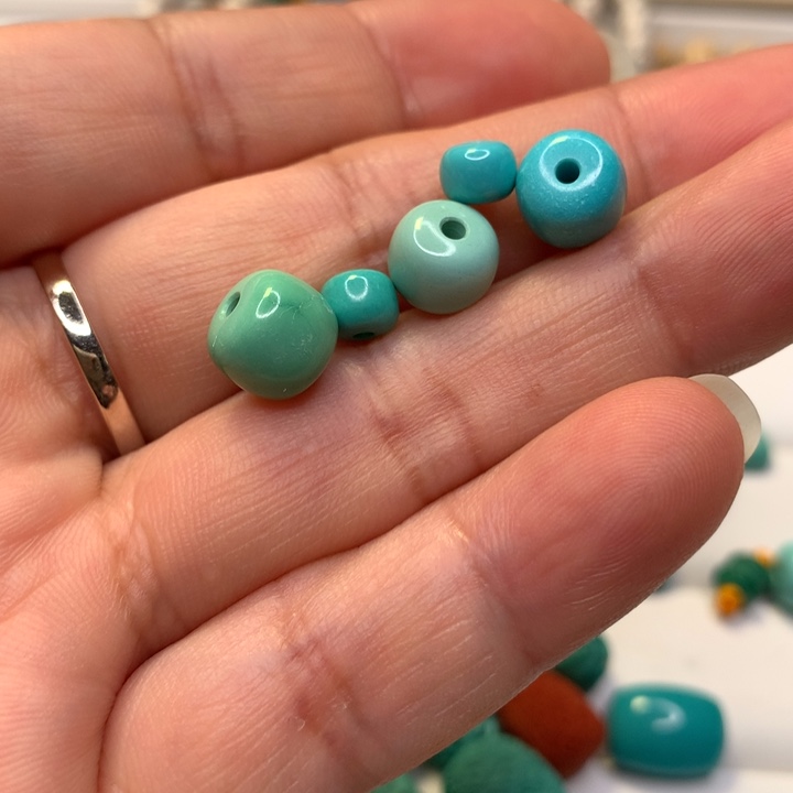 常***哥绿松石未镶嵌颈饰