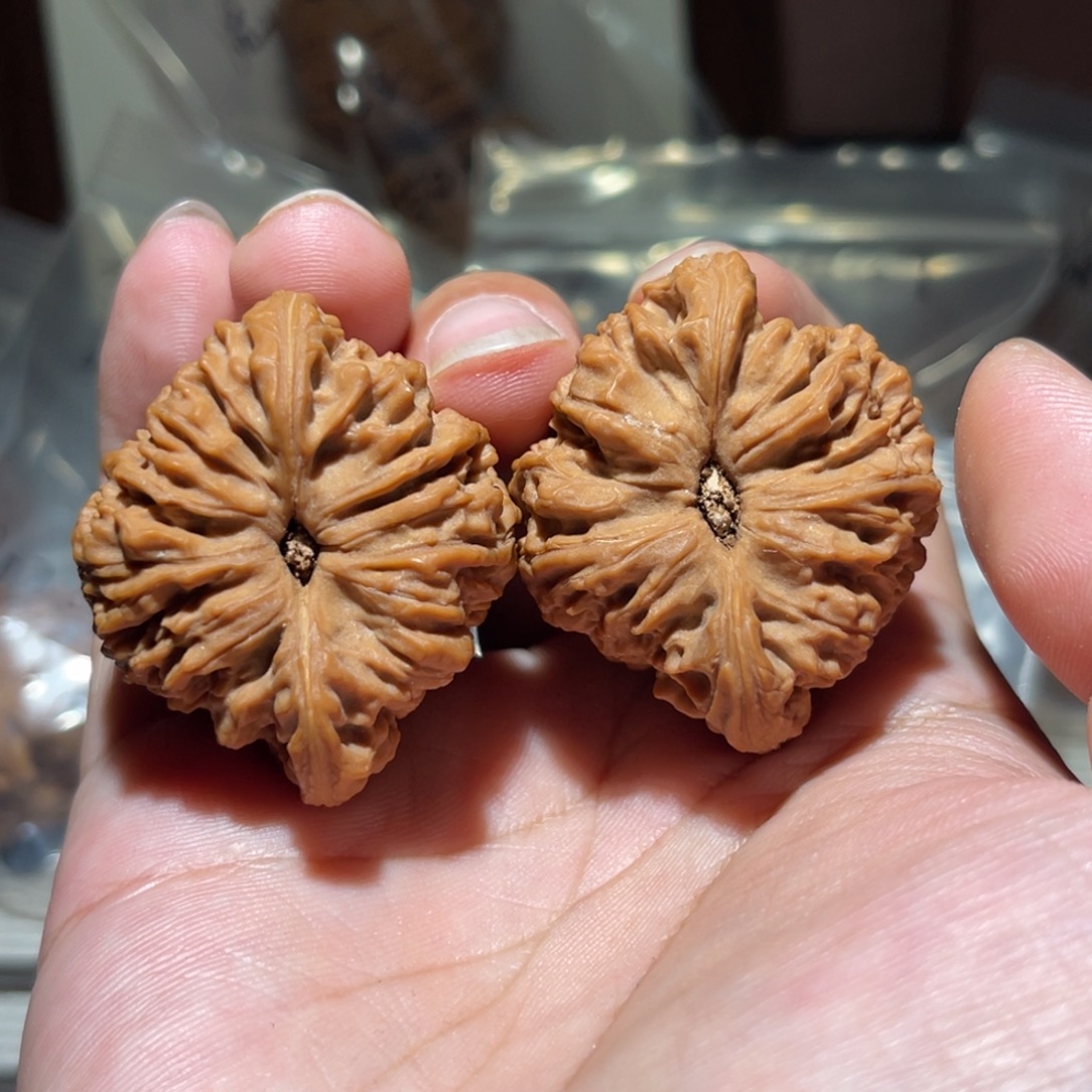 禹***电文玩核桃吊坠41纸片南疆石核桃