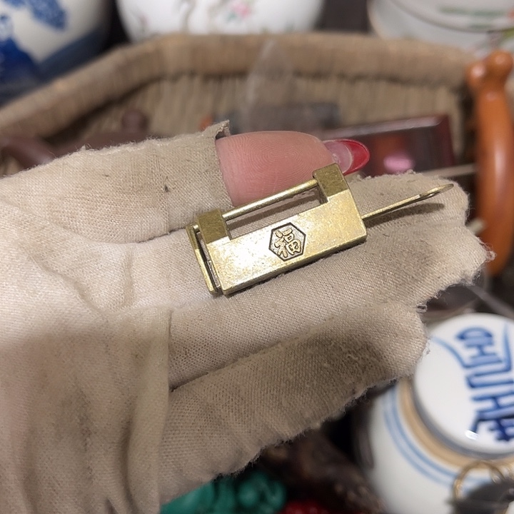 乐***乐羽毛你的手机怎么关机呀