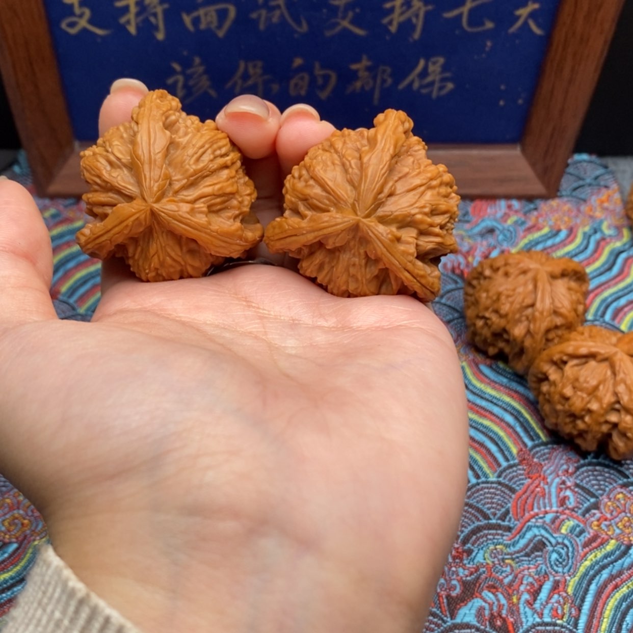 【闪购商品】用****6白狮