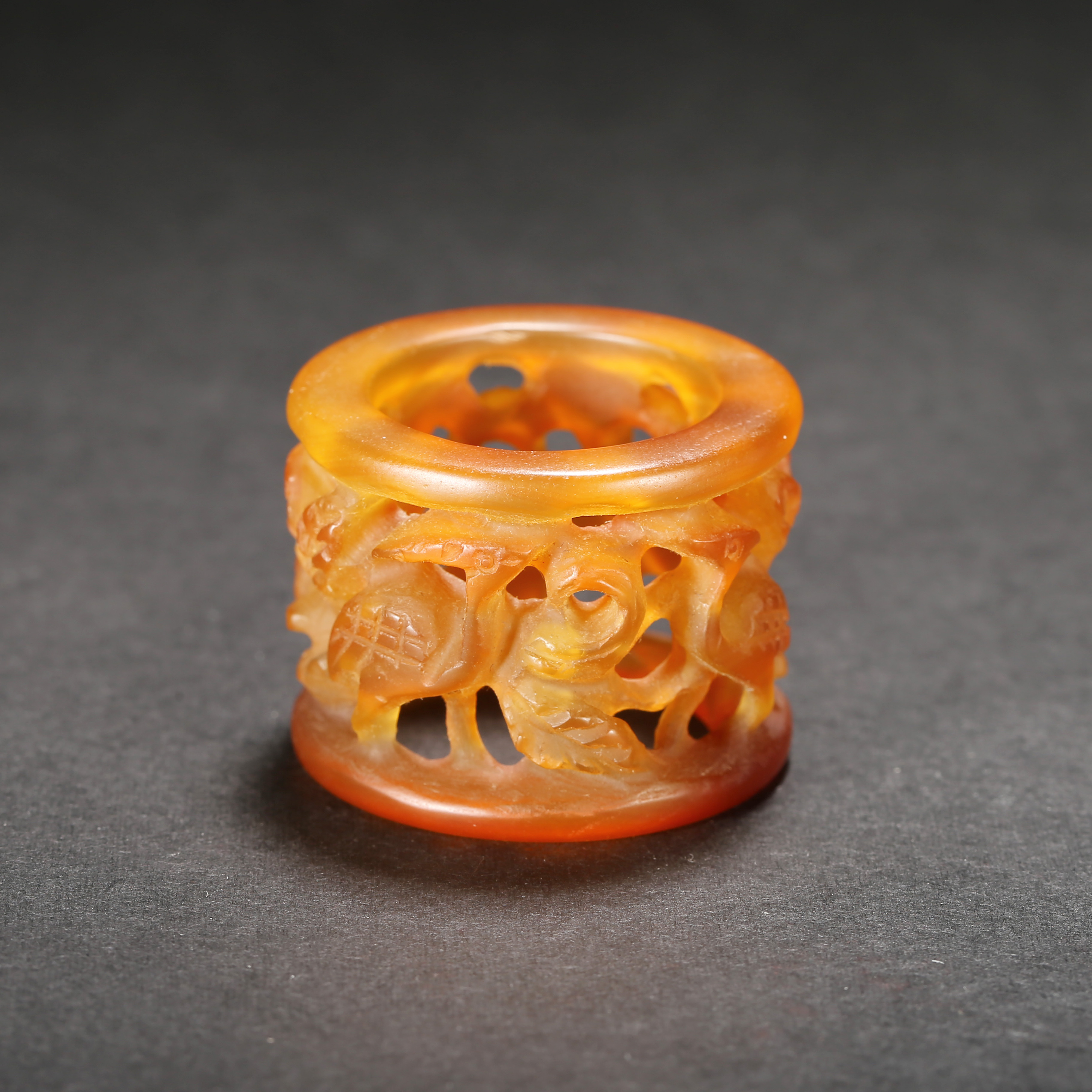 清代*透雕红玛瑙扳指/10LGR2089/玛瑙【北京文博】