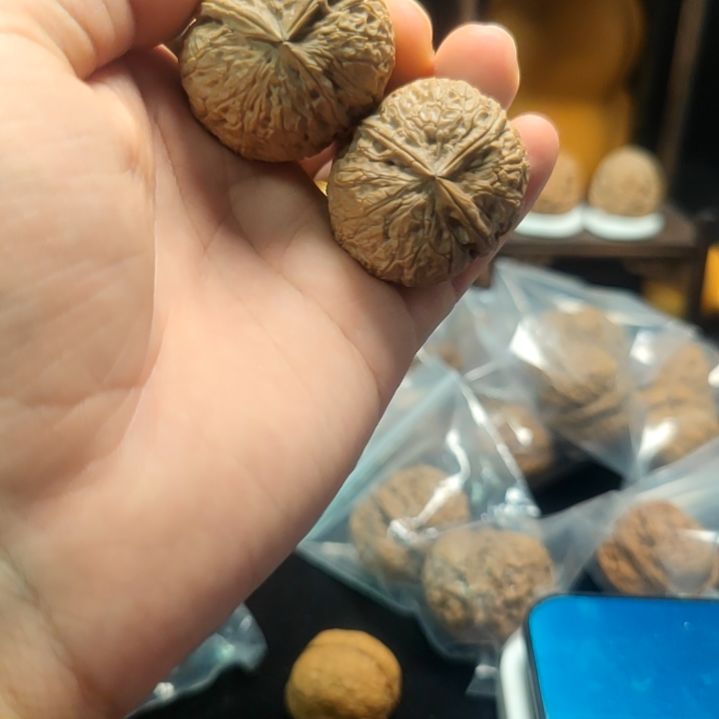 吊坠文玩核桃绣球三棱