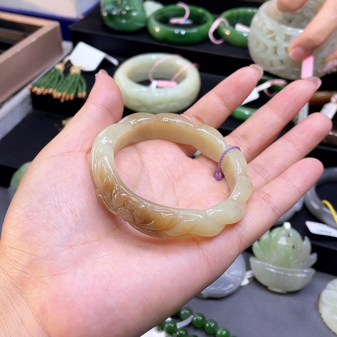 和田玉手镯56圈口16未镶嵌