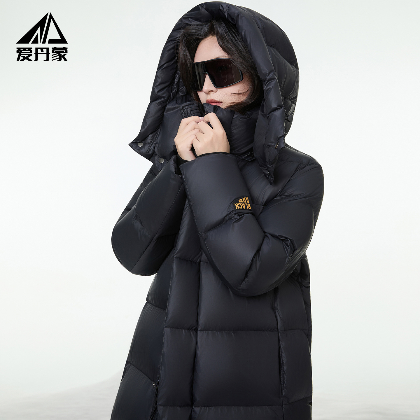 爱丹蒙黑金羽绒服女2025新款过膝长款宽松白鸭绒加厚