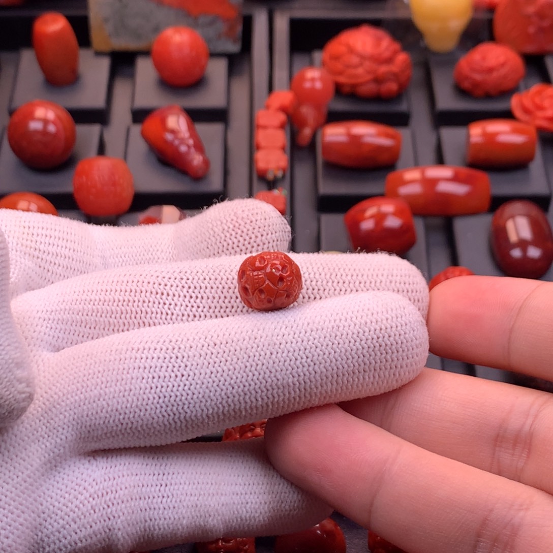 南红玛瑙未镶嵌精工雕刻百面骷髅老型单珠12.3mm