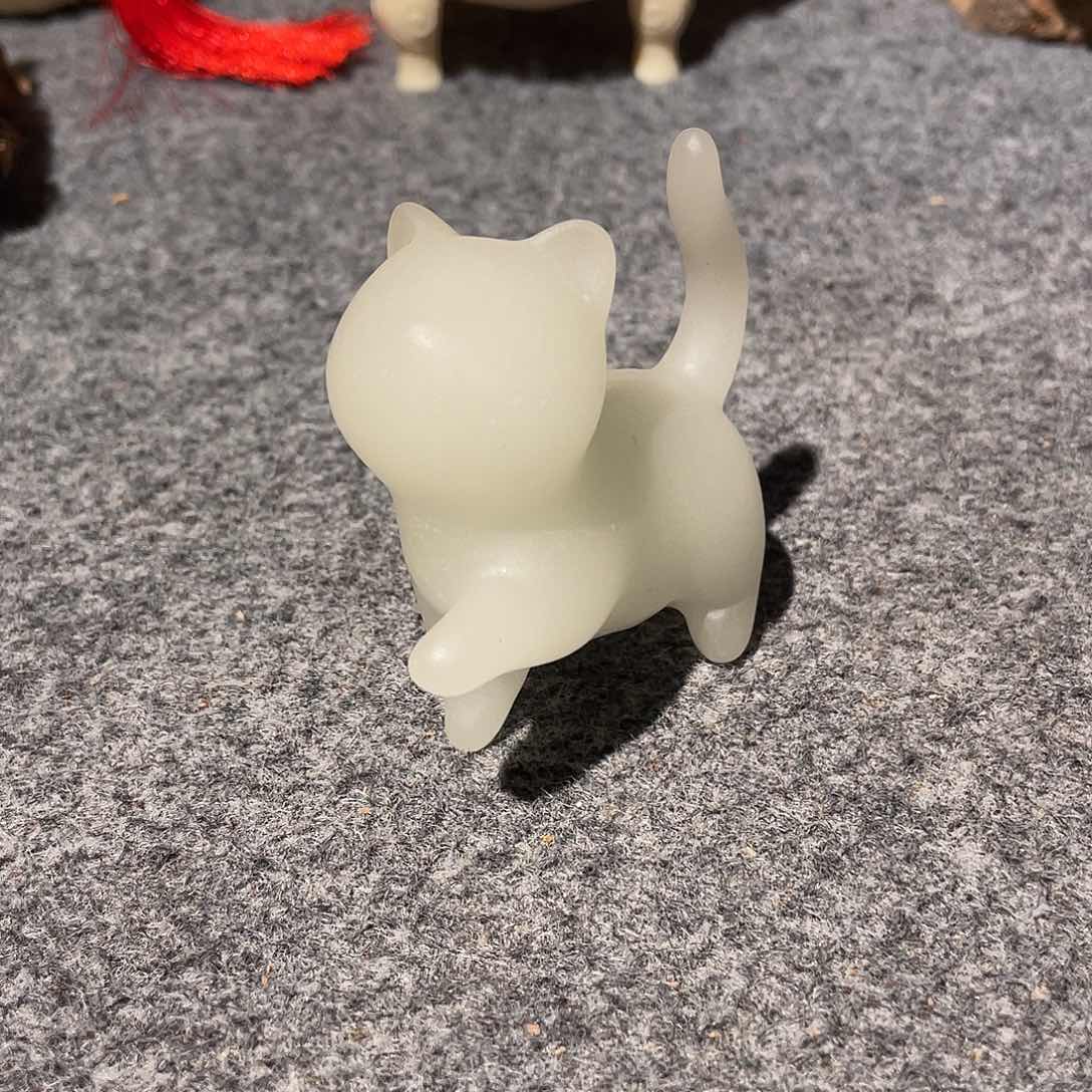 柏木（崖柏）夜光石优雅猫