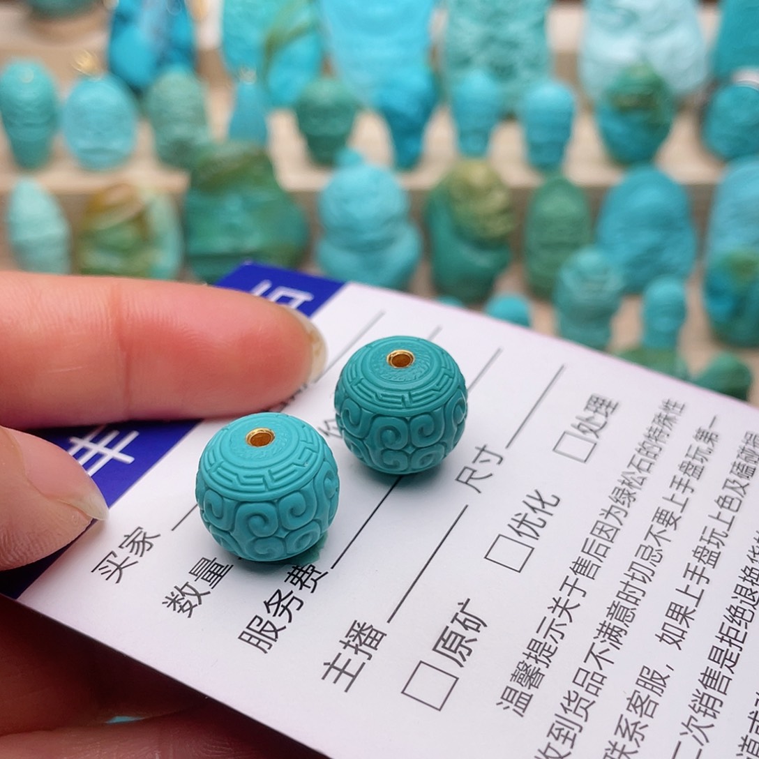绿松石颈饰未镶嵌?****1
