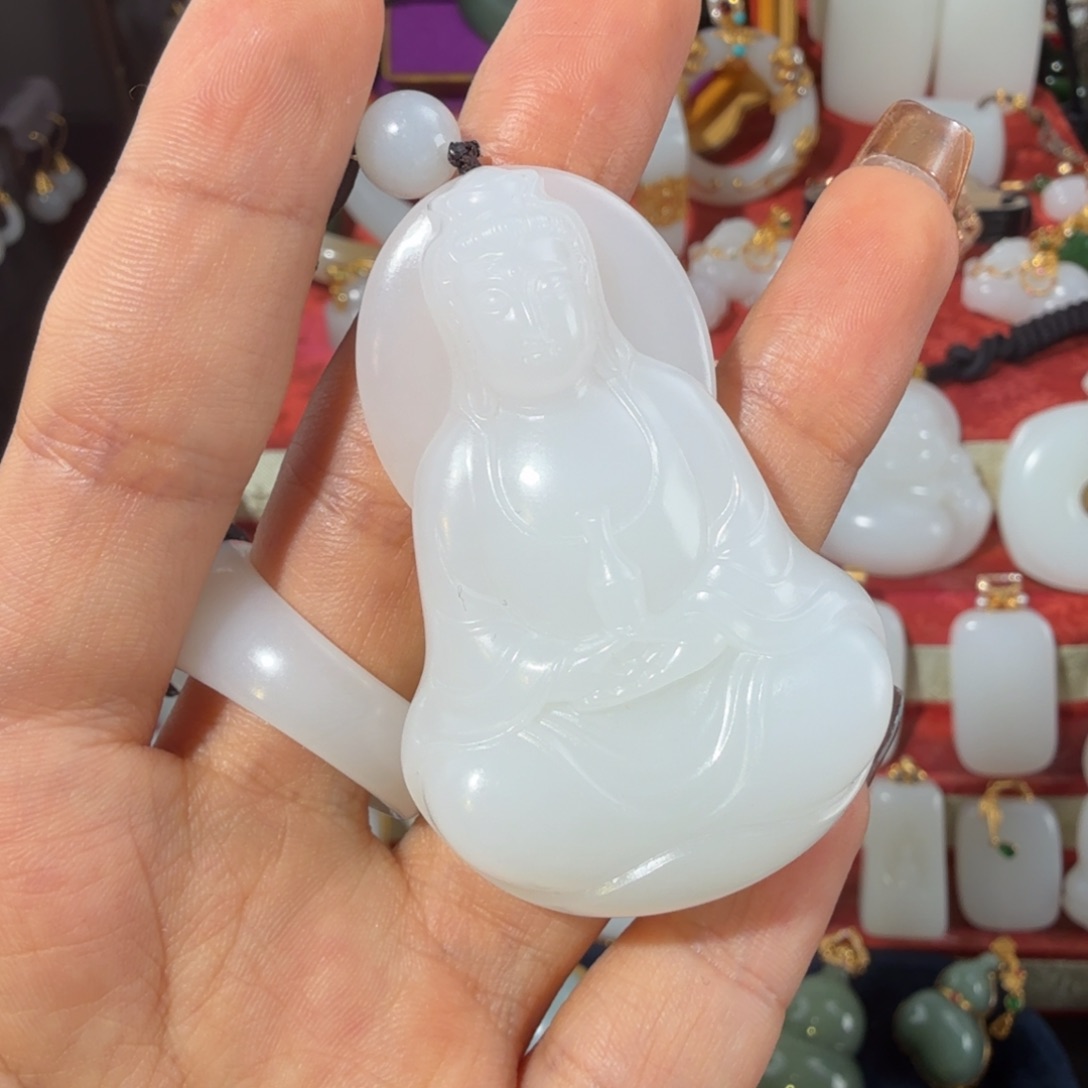 和田玉未镶嵌颈饰