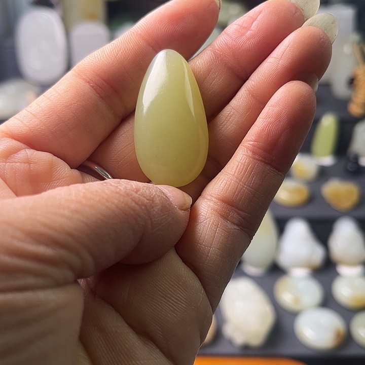 和田玉（黄玉）未镶嵌颈饰