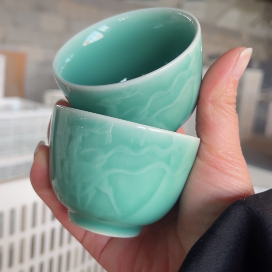 瓷片哈哈哈哈给哈哈哈哈哈哈