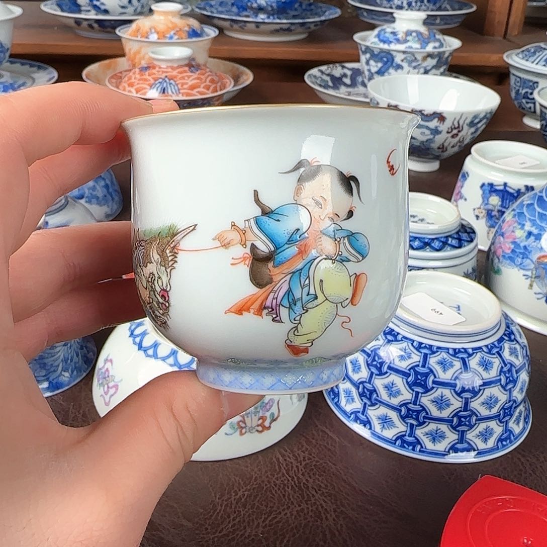 杯粉彩釉上炉式杯