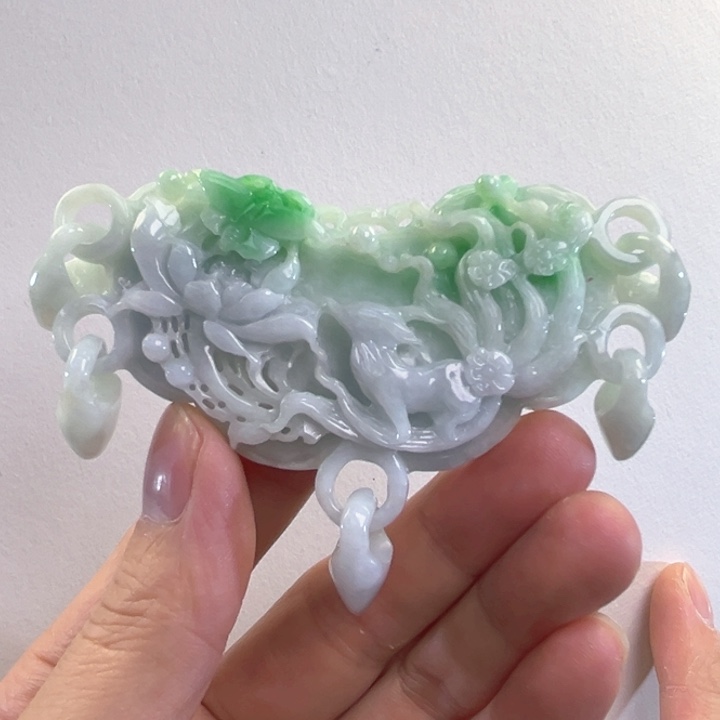 翡翠吊坠(赠链)未镶嵌代编织