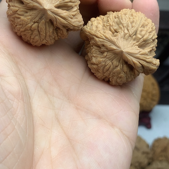 文玩核桃吊坠窝头南疆石