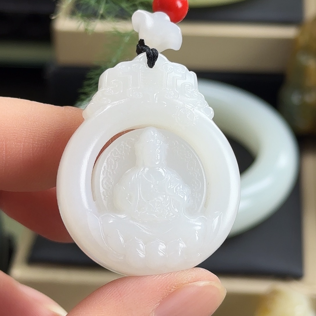 和田玉（白玉）未镶嵌颈饰观音