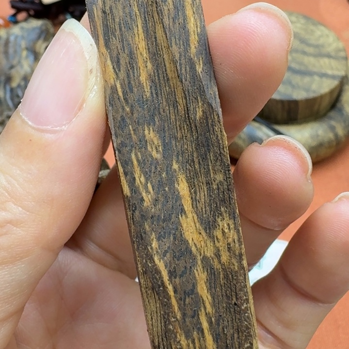 大叶紫檀（黑酸枝木类）