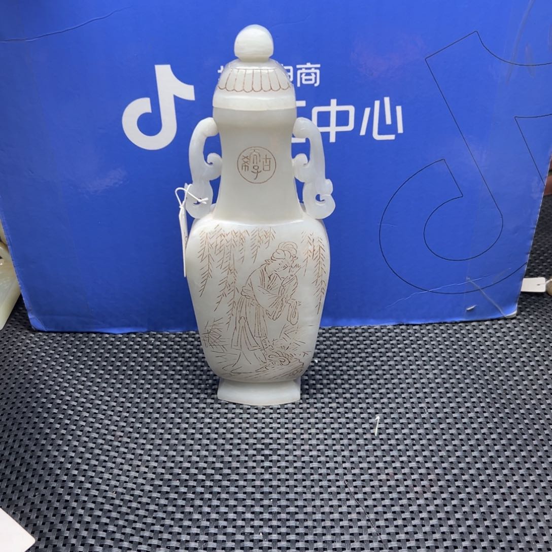 和田玉摆件未镶嵌贡*