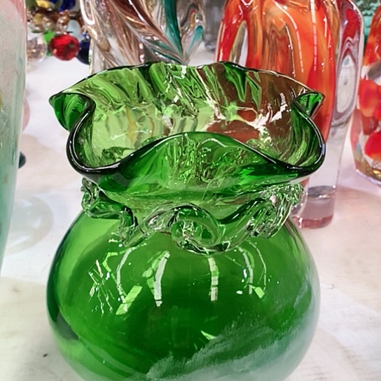 琉璃花瓶高21厘米口径18厘米