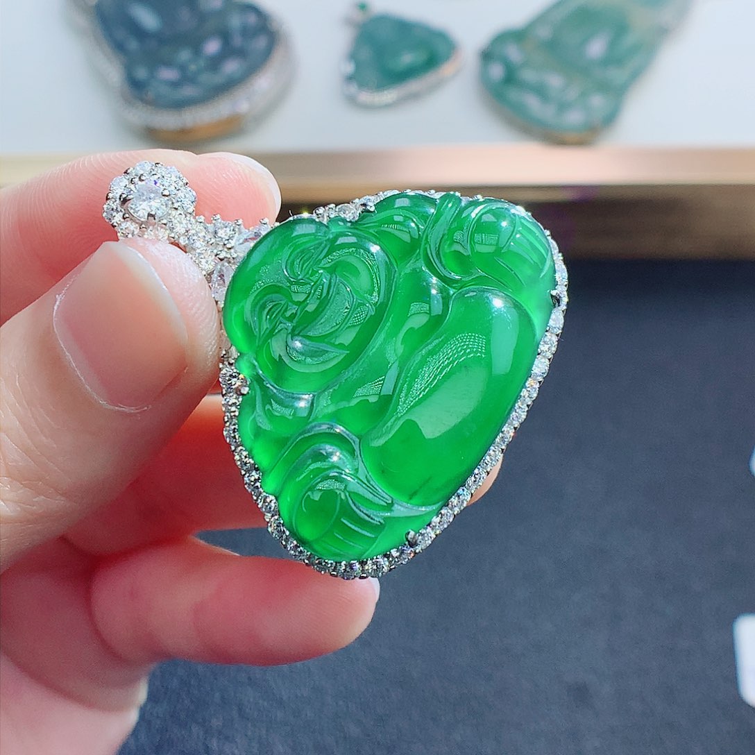 翡翠颈饰银S925镶嵌翡翠