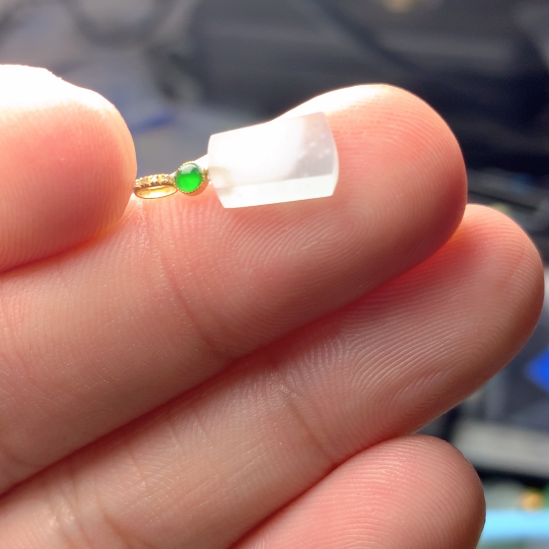 【闪购商品】颈饰18K金镶嵌翡翠翡翠