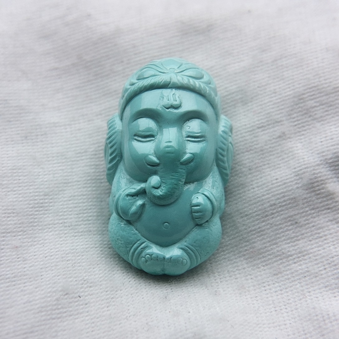 绿松石颈饰未镶嵌