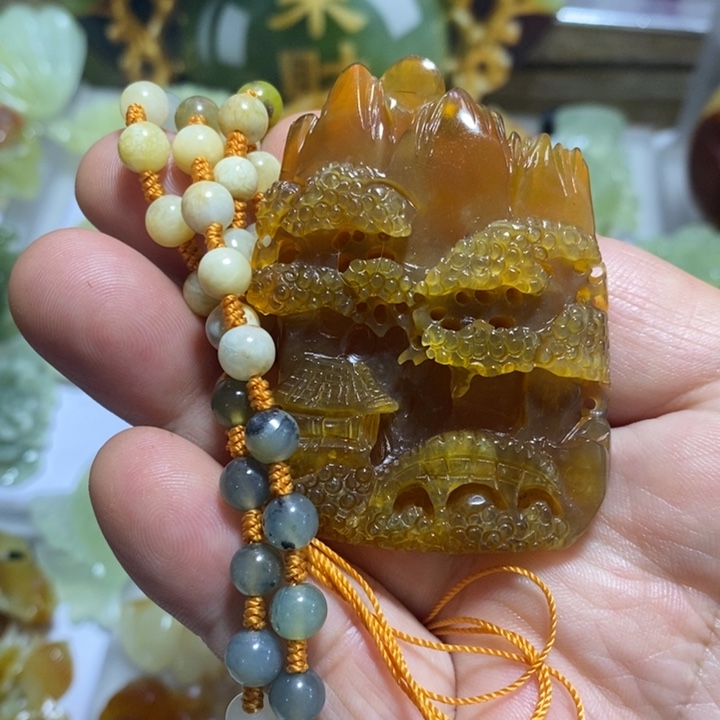 蛇纹石玉未镶嵌颈饰