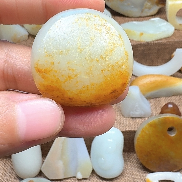 和田玉未镶嵌挂件