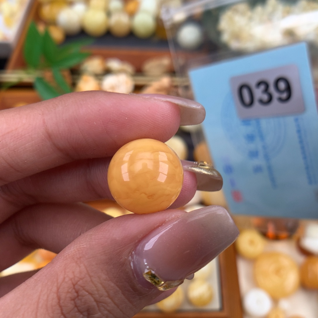 琥珀珠宝奇石未镶嵌14.7