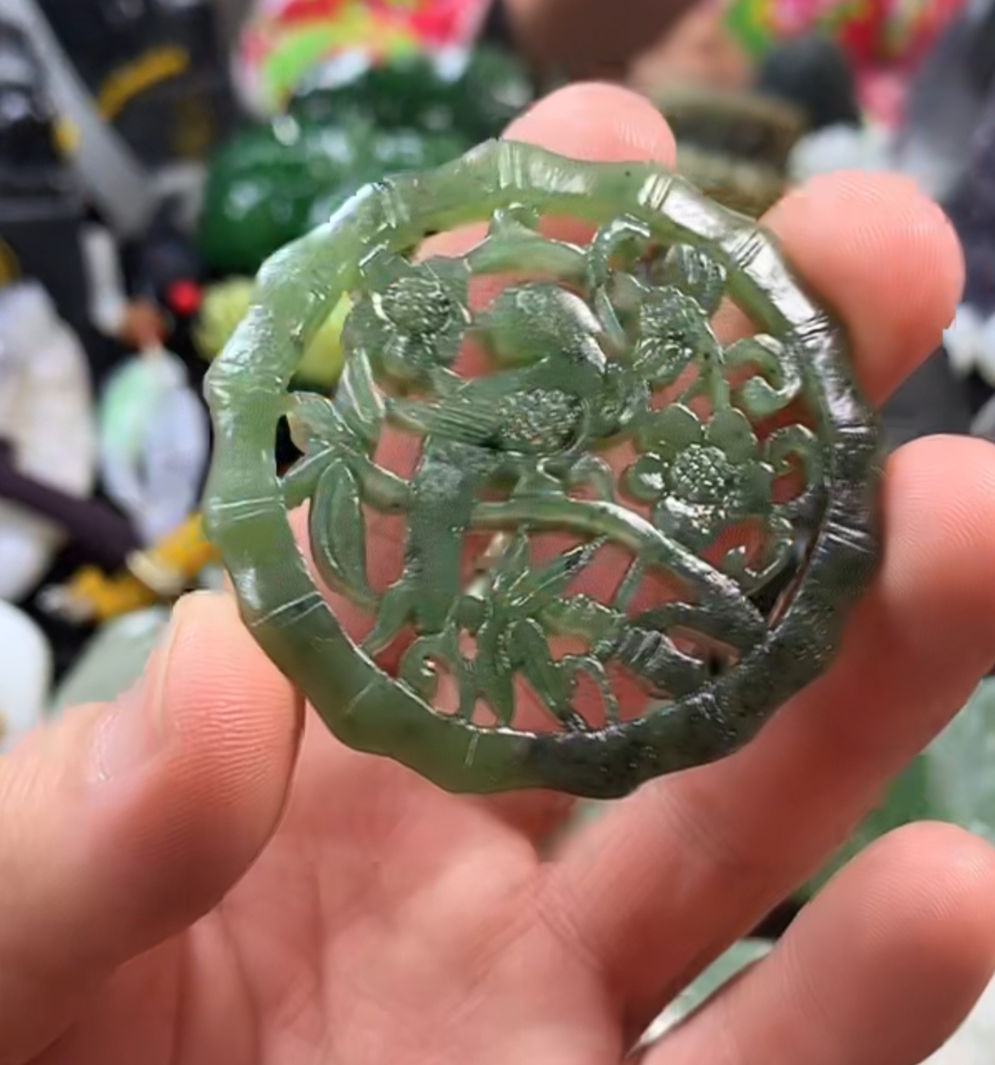 和田玉碧玉喜鹊挂件