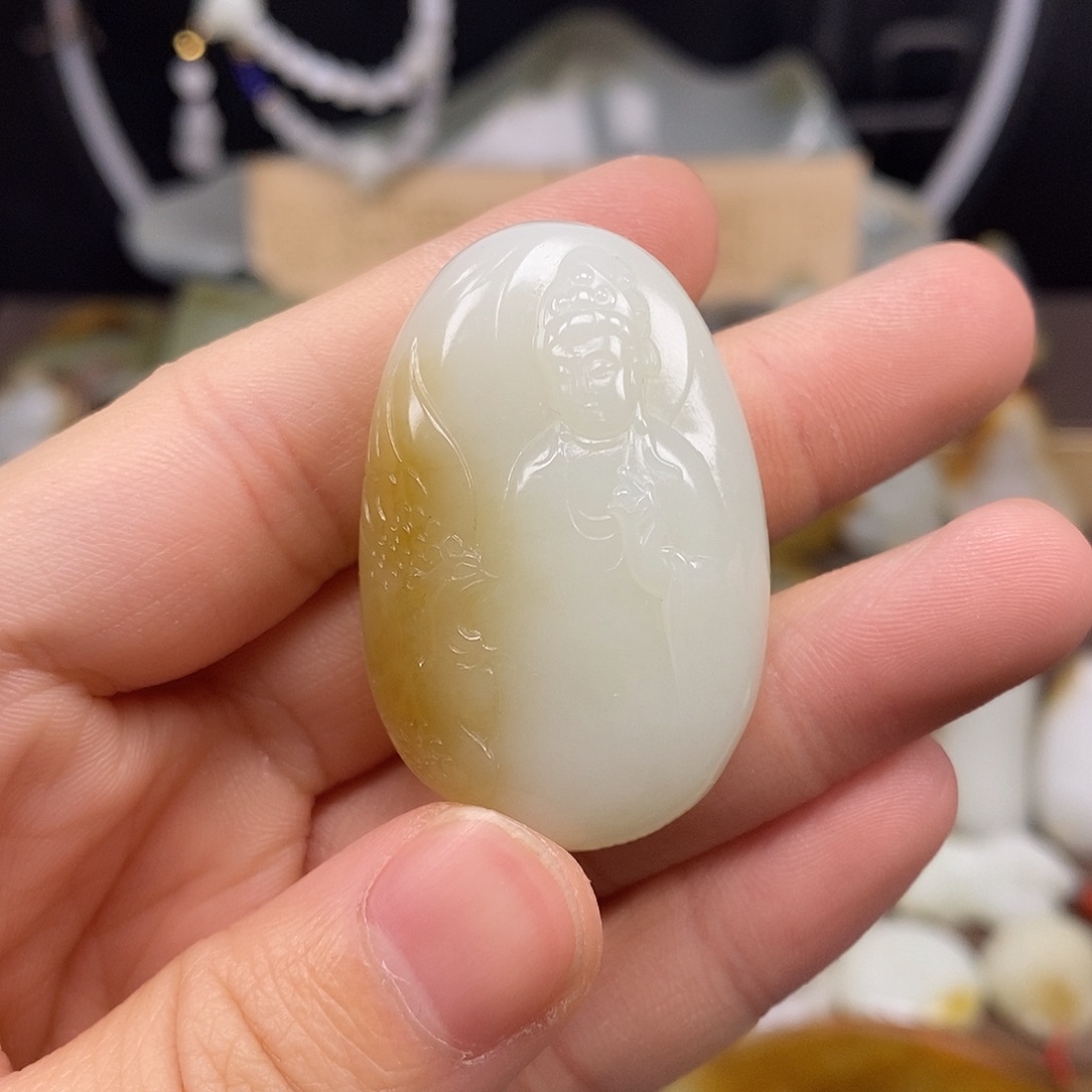 和田玉颈饰未镶嵌8