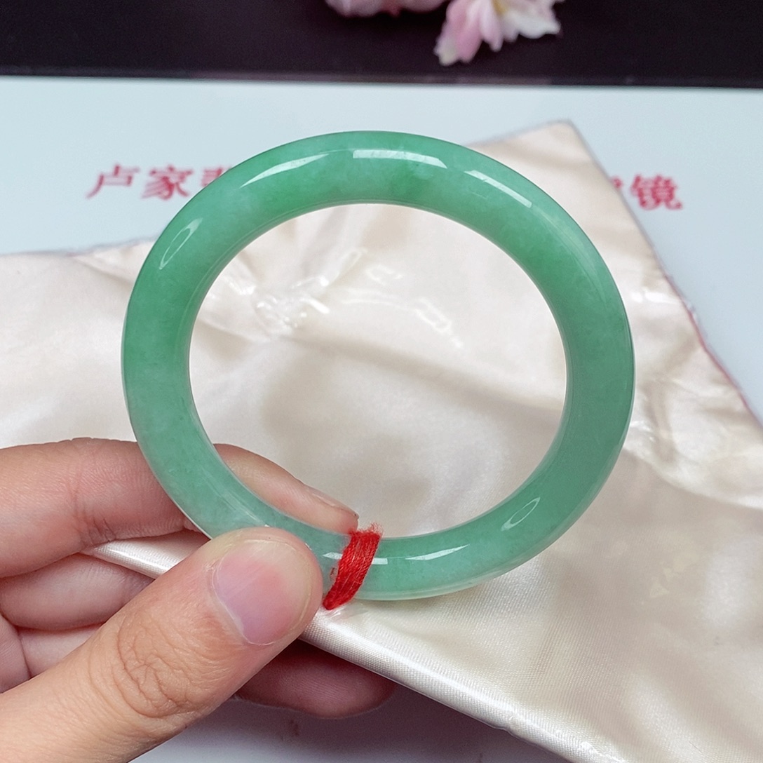 翡翠未镶嵌手镯55圈口